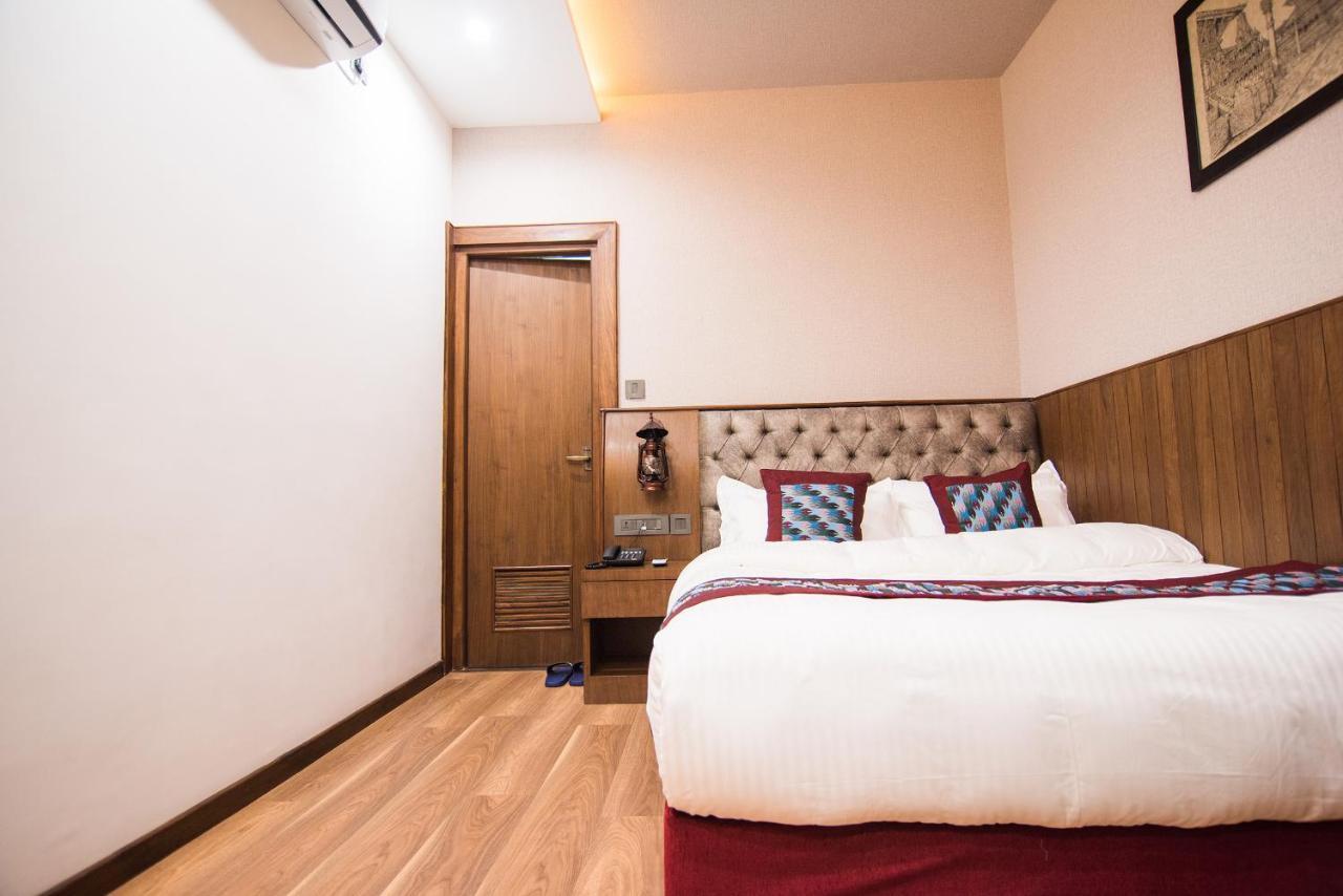 Everest Boutique Hotel Катманду Екстериор снимка