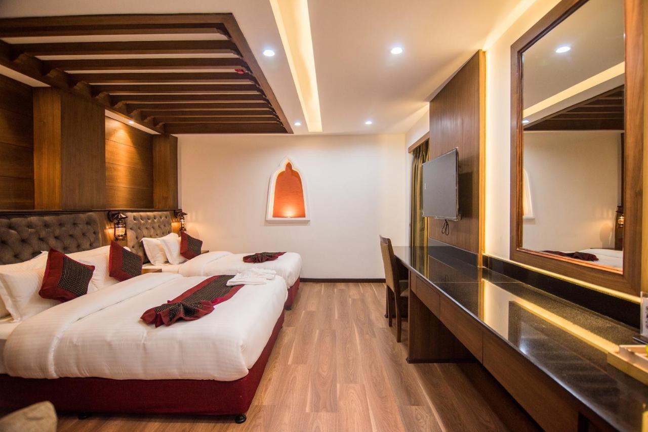 Everest Boutique Hotel Катманду Екстериор снимка