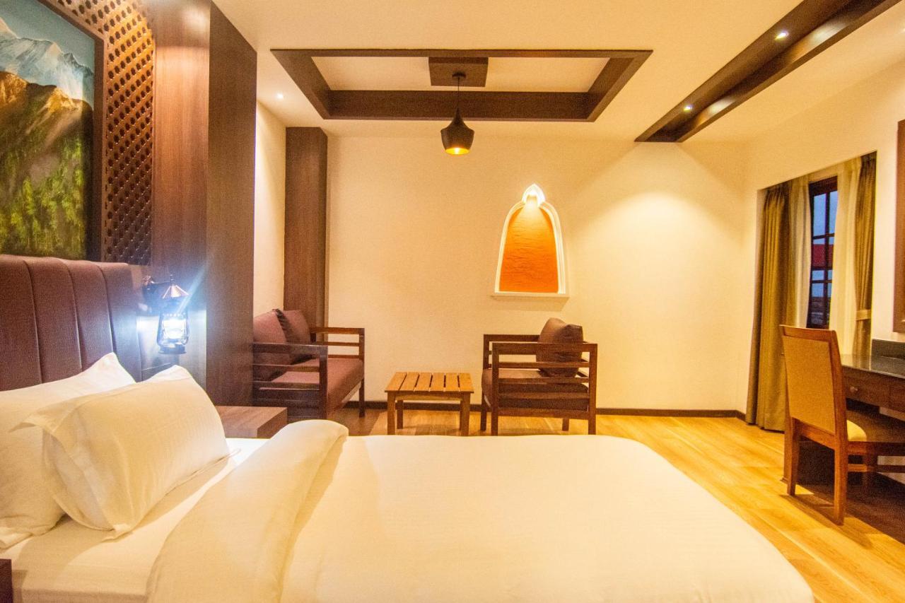Everest Boutique Hotel Катманду Екстериор снимка