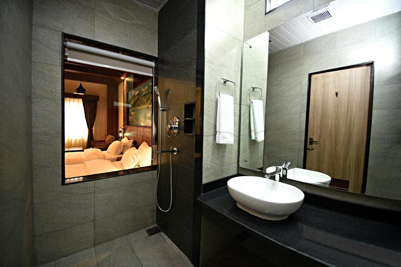 Everest Boutique Hotel Катманду Екстериор снимка