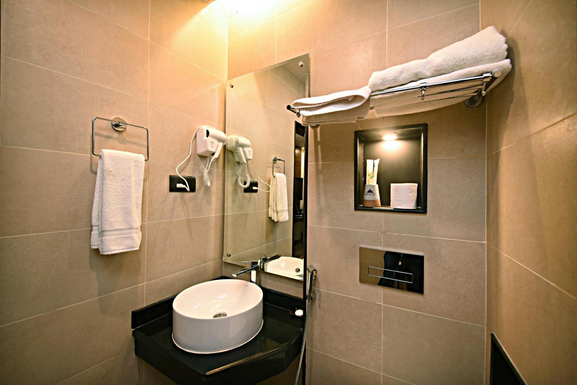 Everest Boutique Hotel Катманду Екстериор снимка